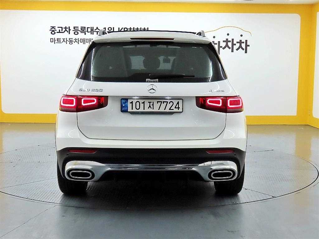 Mercedes Benz GLB Class - Vista 3