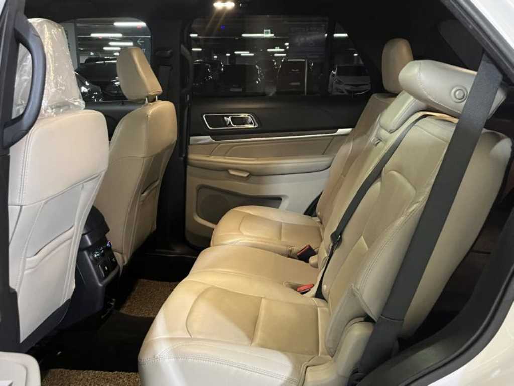 Ford Explorer - Vista 7