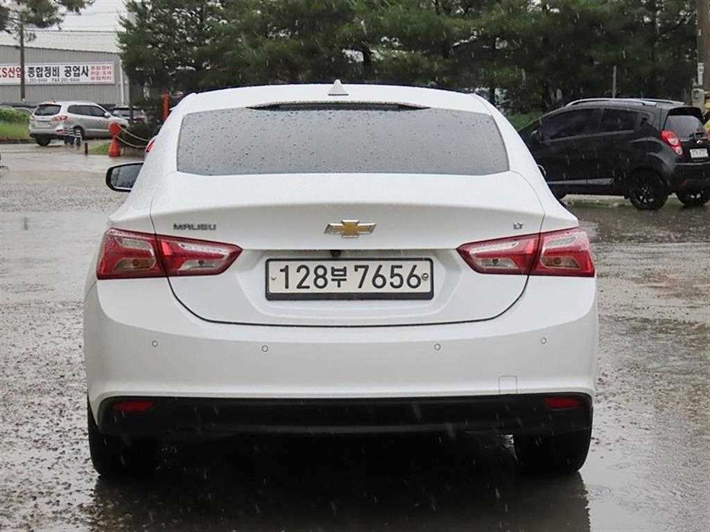 Chevrolet Malibu - Vista 4