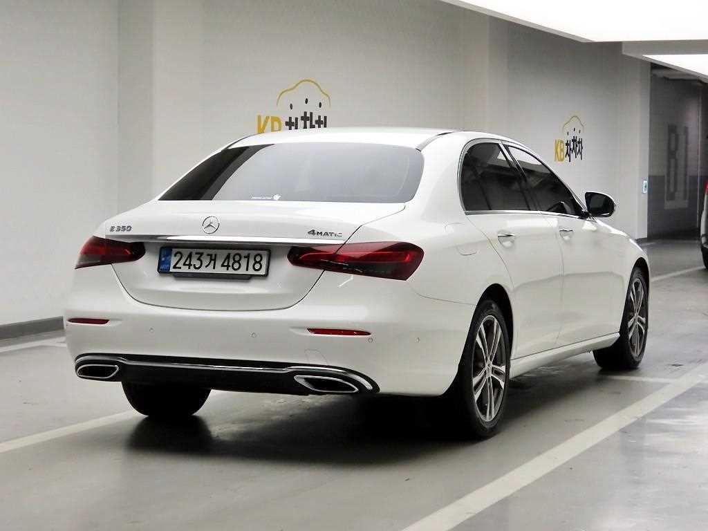 Mercedes Benz E class - Vista 4