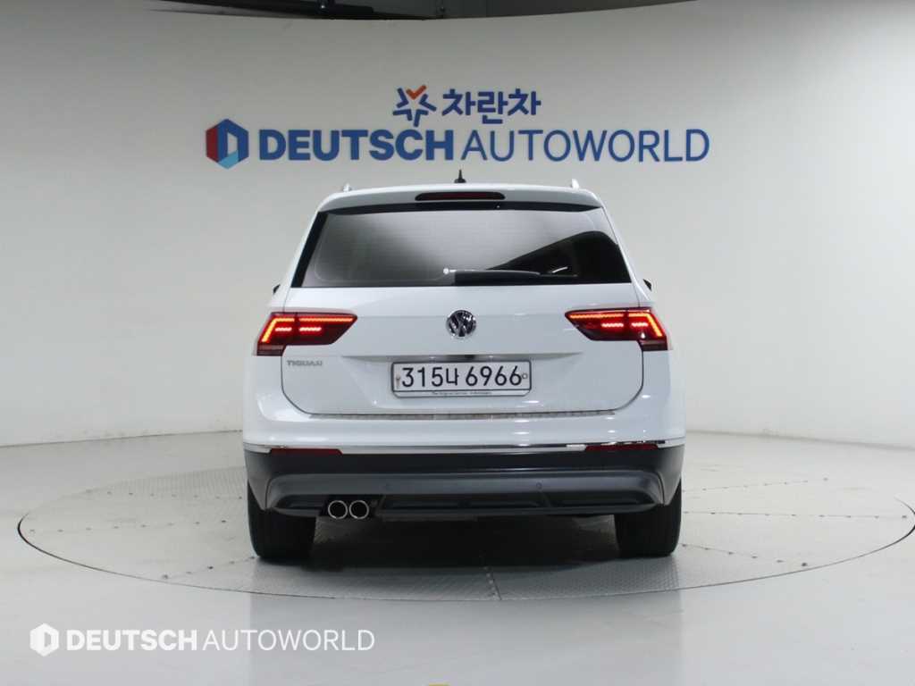 Volkswagen Tiguan - Vista 4