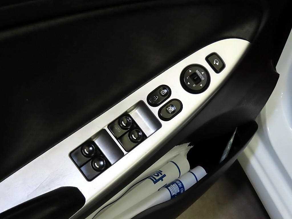 HYUNDAI Accent 2014 Blanco - Importación desde Corea - HF Imports Iquique - Foto 16