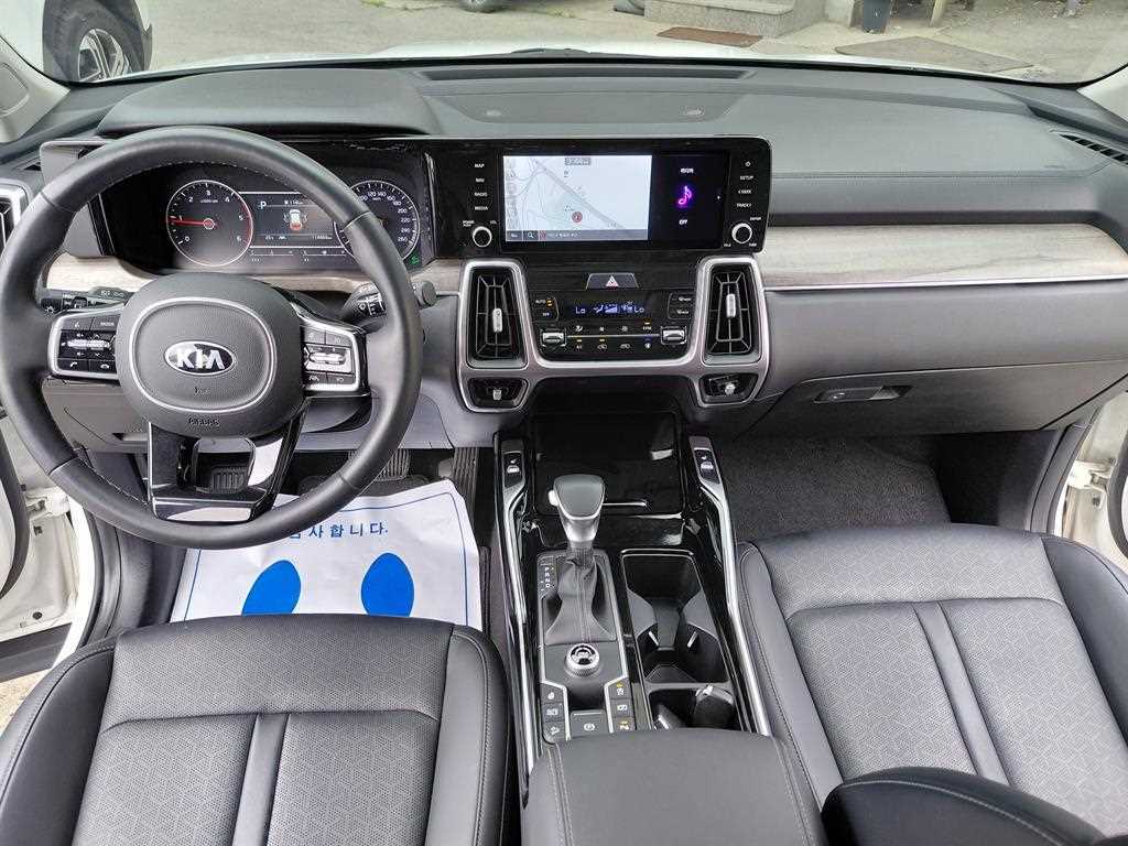 KIA Sorento - Vista 8