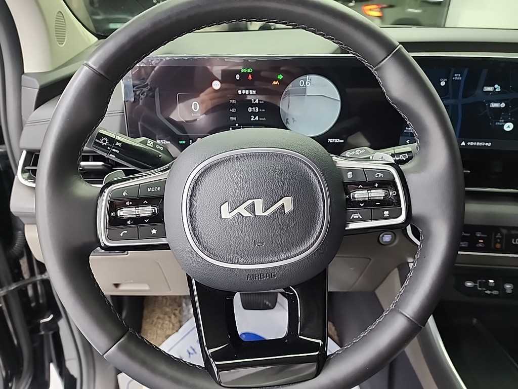 KIA Carnival - Vista 9