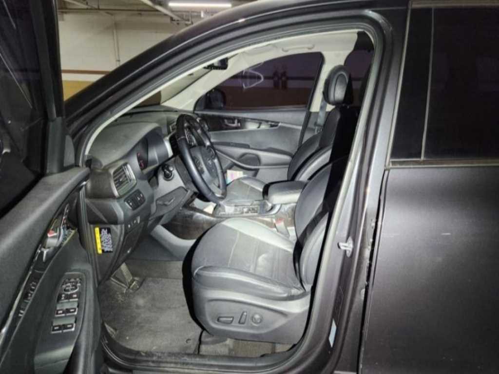 KIA Sorento - Vista 12