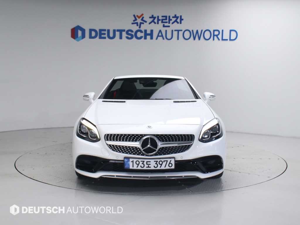 Mercedes Benz SLC Class - Vista 3