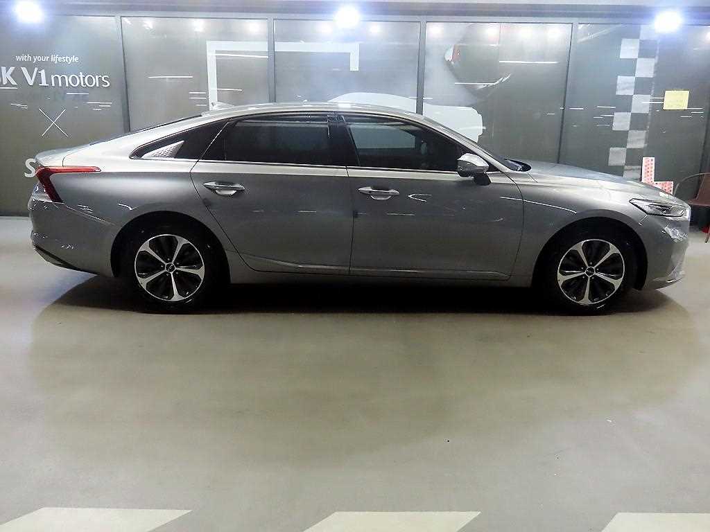 KIA K8 - Vista 3