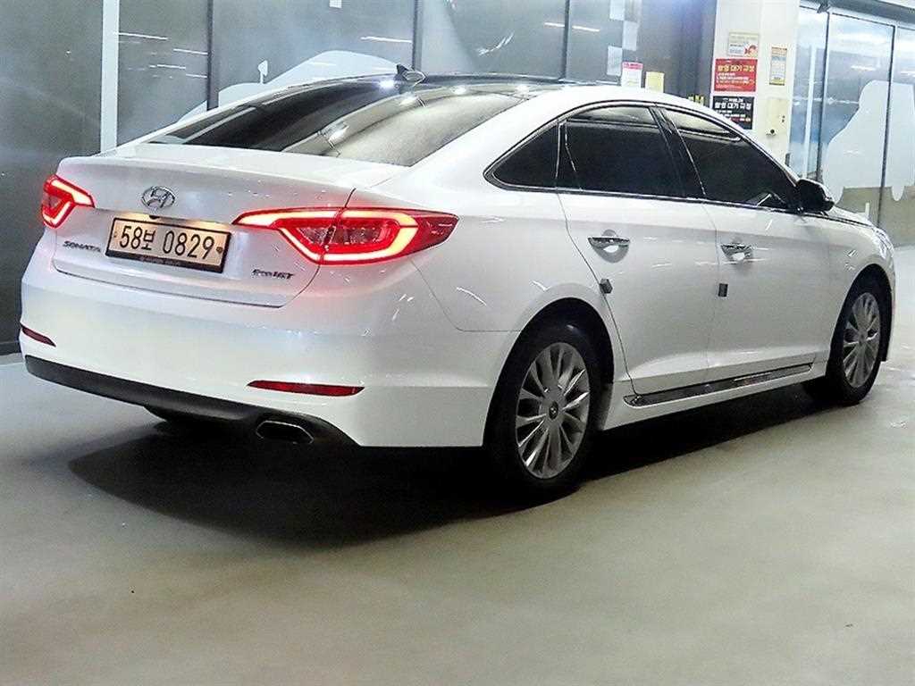 HYUNDAI Sonata - Vista 4