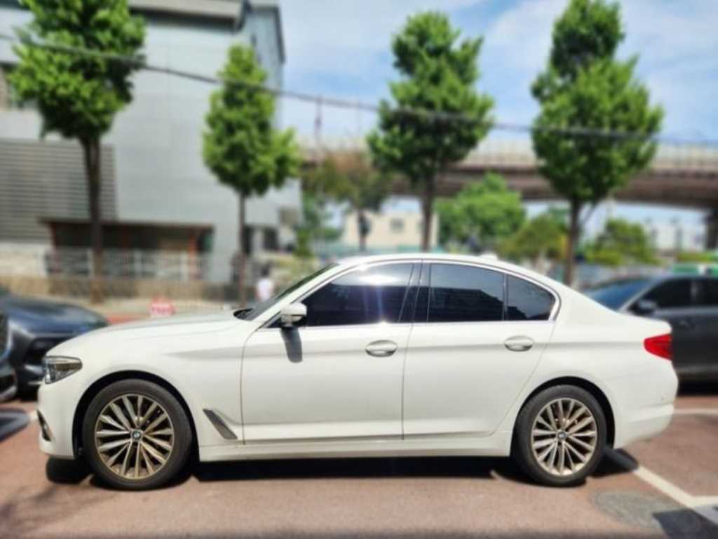 BMW 5 Series - Vista 4