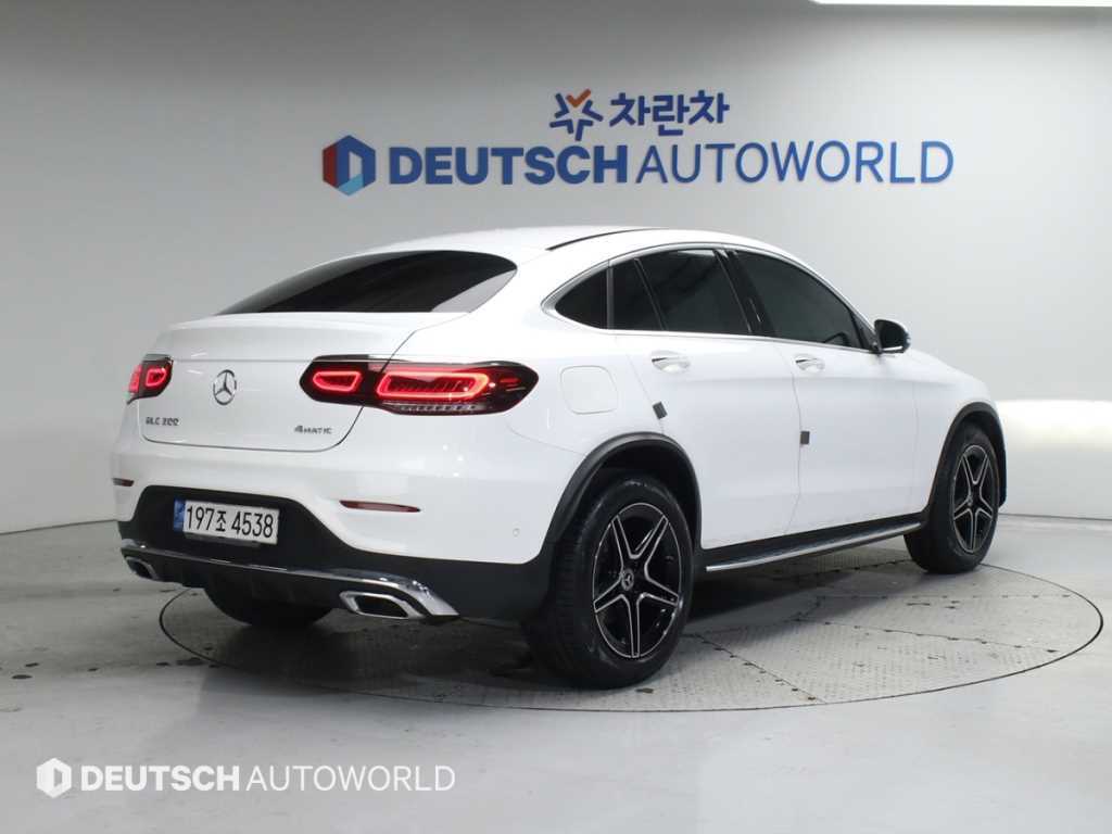 Mercedes Benz GLC Class - Vista 2