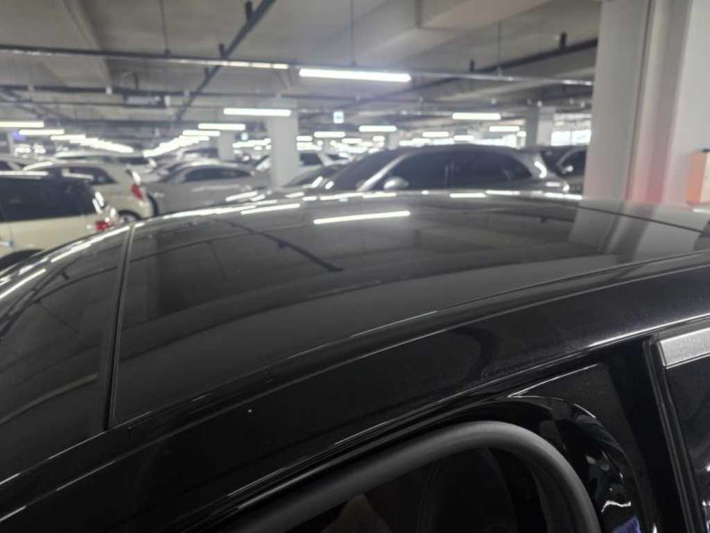 Mercedes Benz E class - Vista 8
