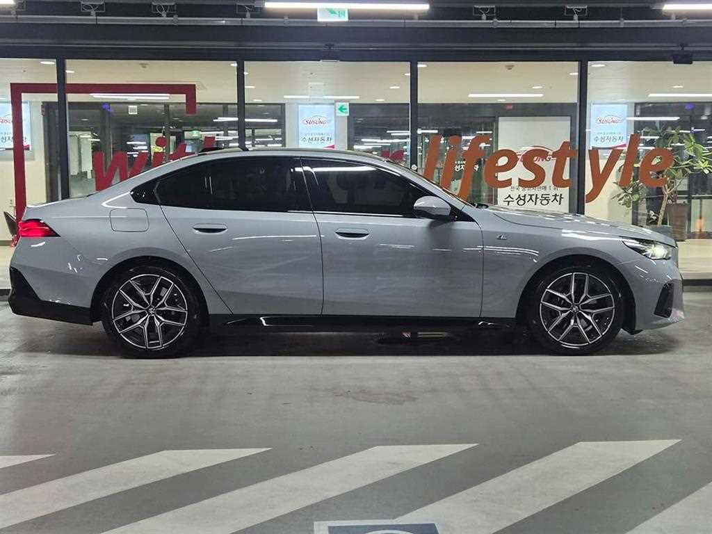 BMW 5 Series - Vista 3