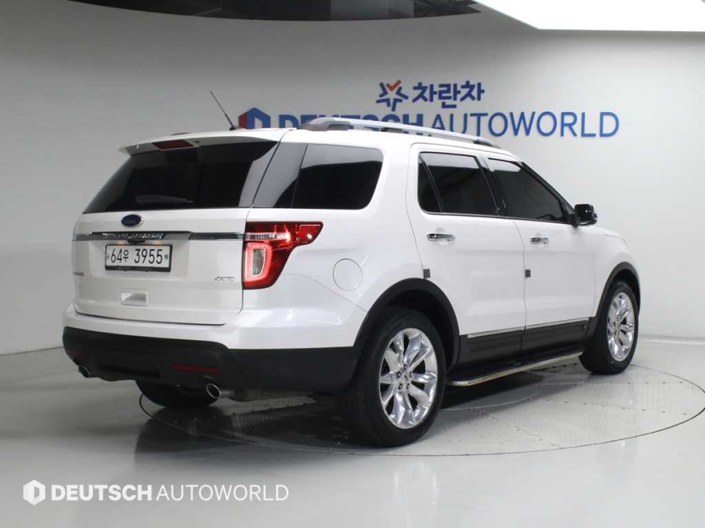 Ford Explorer - Vista 2