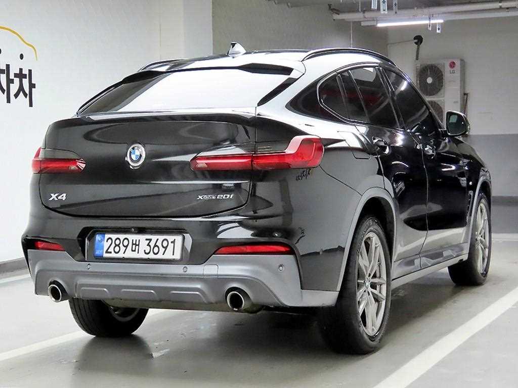 BMW X4 - Vista 4