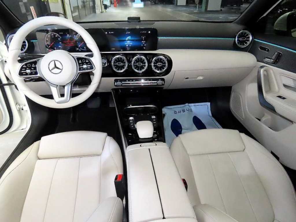 Mercedes Benz A Class - Vista 10