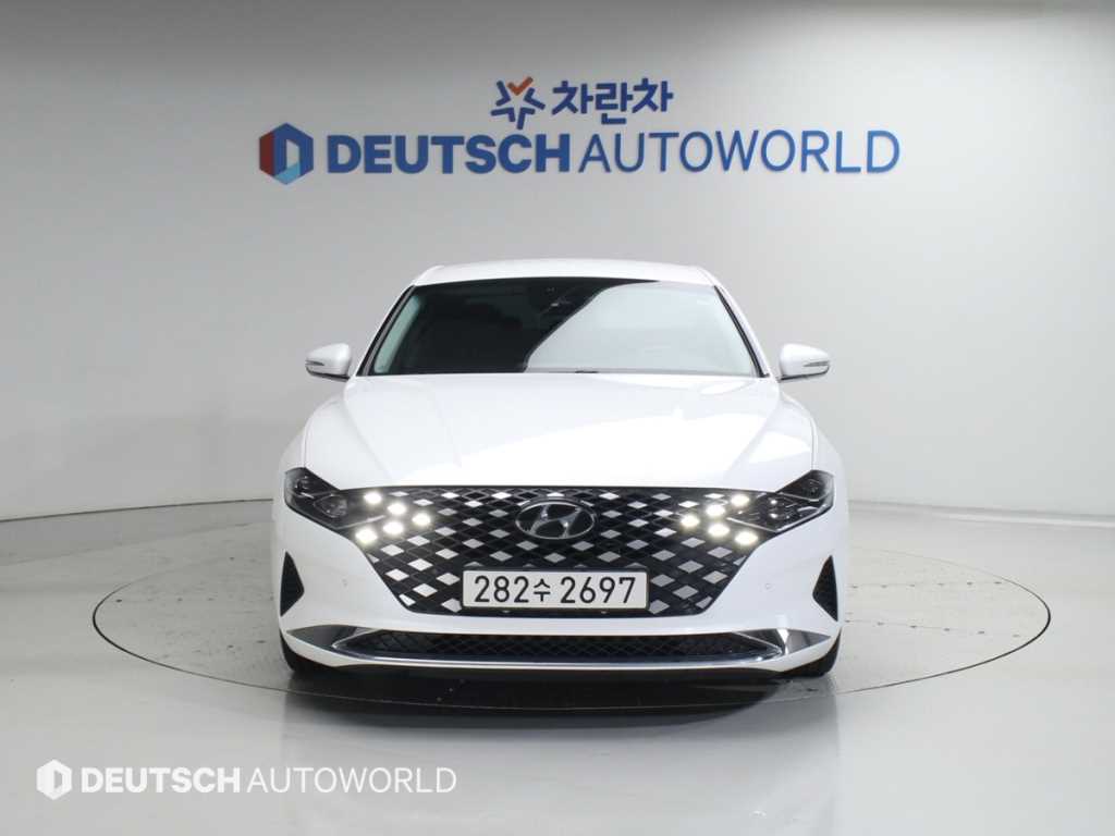 HYUNDAI Grandeur - Vista 3