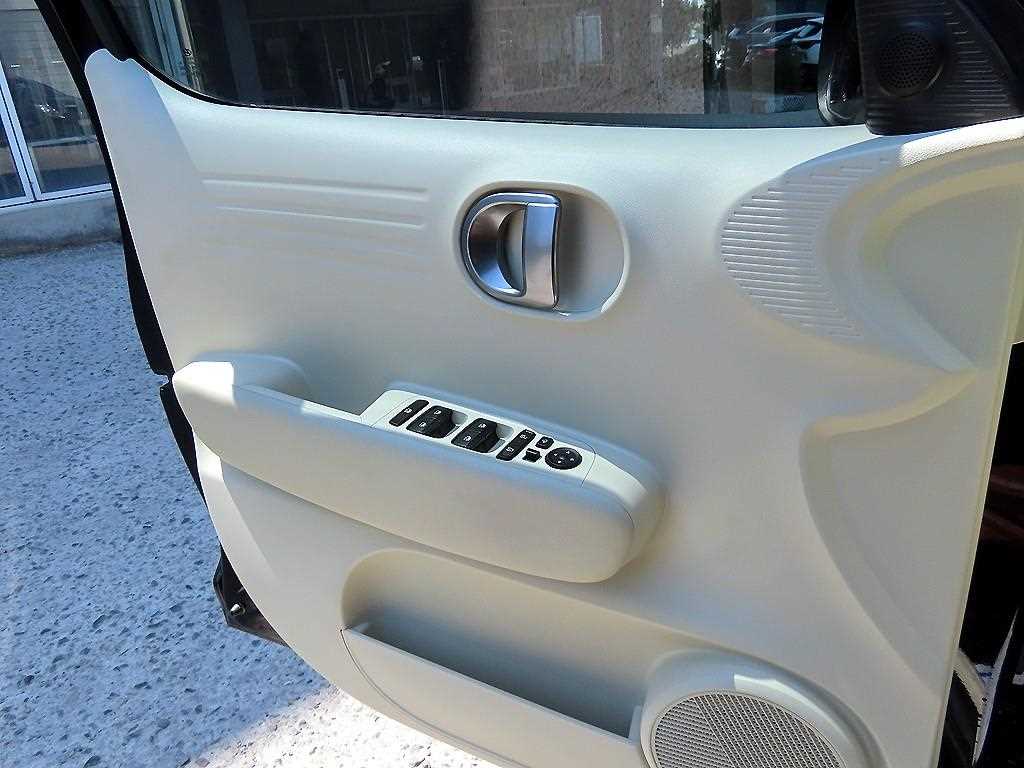 HYUNDAI Casper - Vista 11