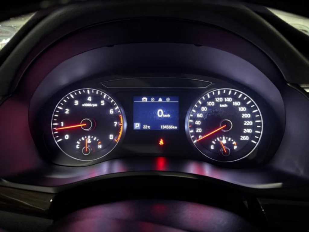 KIA K7 - Vista 9