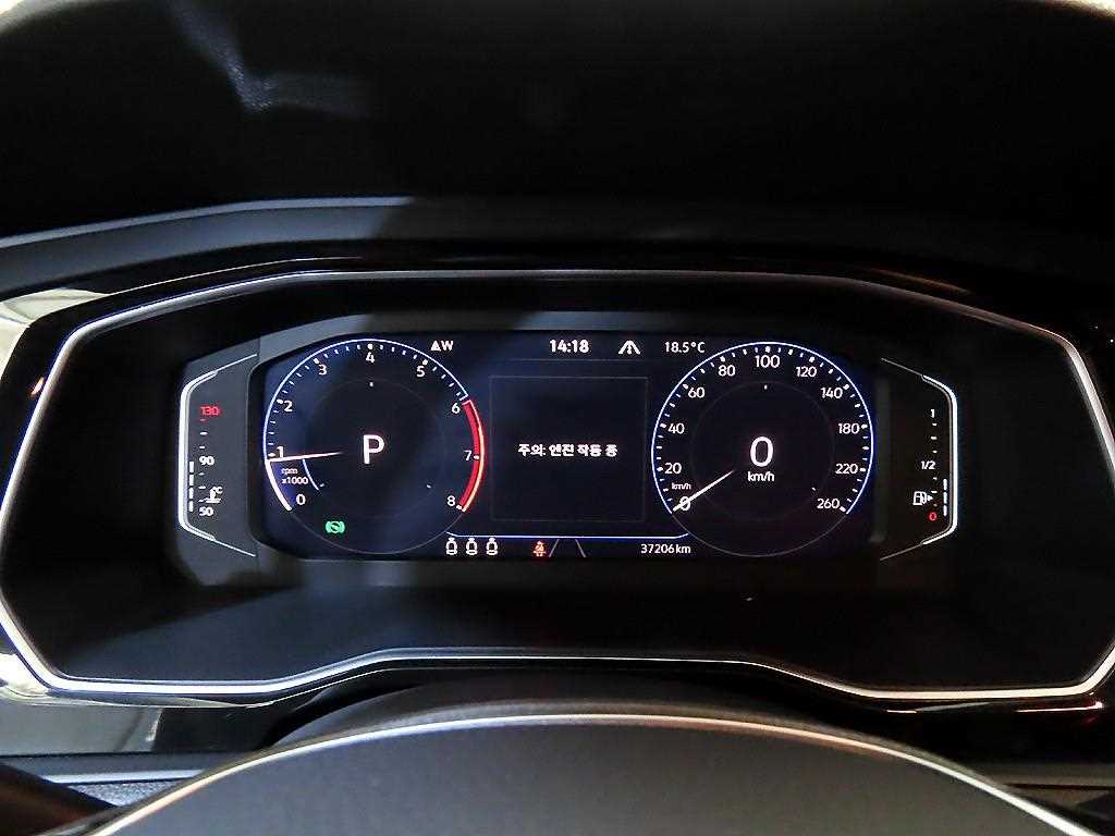 Volkswagen Jetta - Vista 9