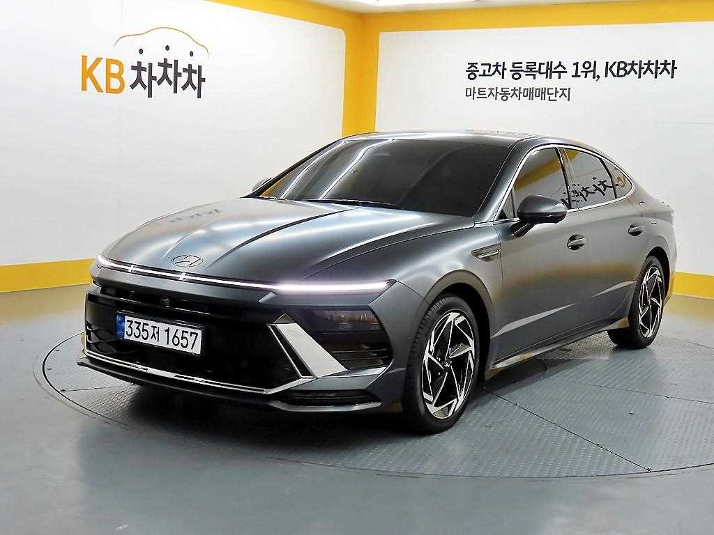 HYUNDAI Sonata - Vista 2