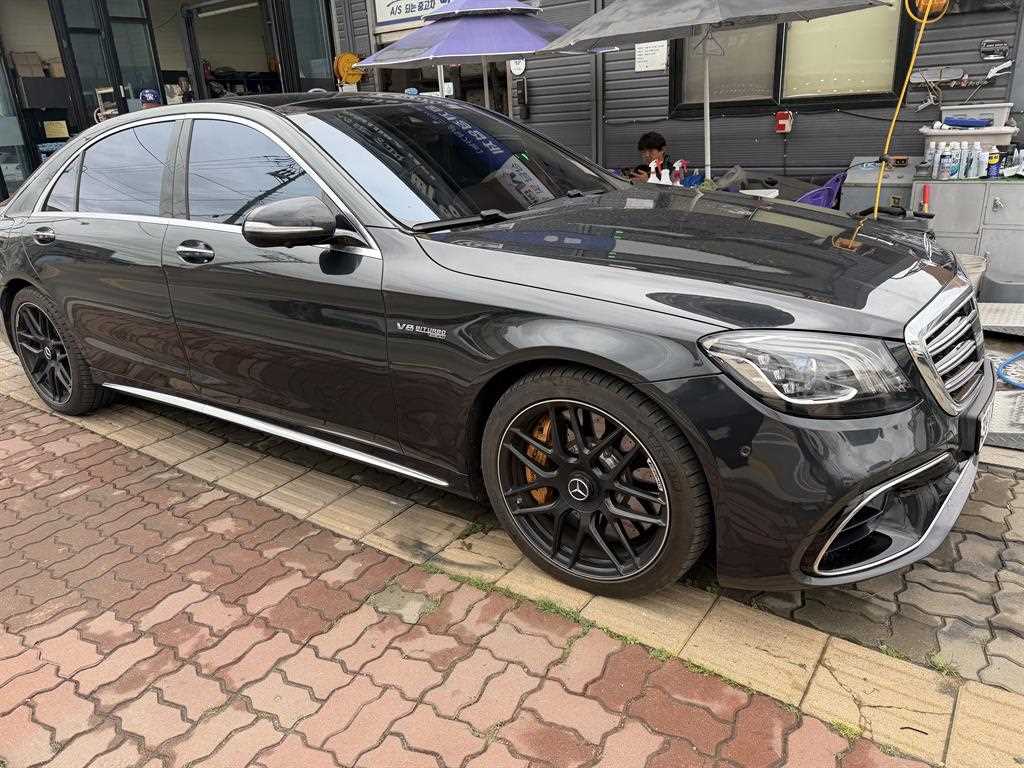 Mercedes Benz S Class - Vista 3