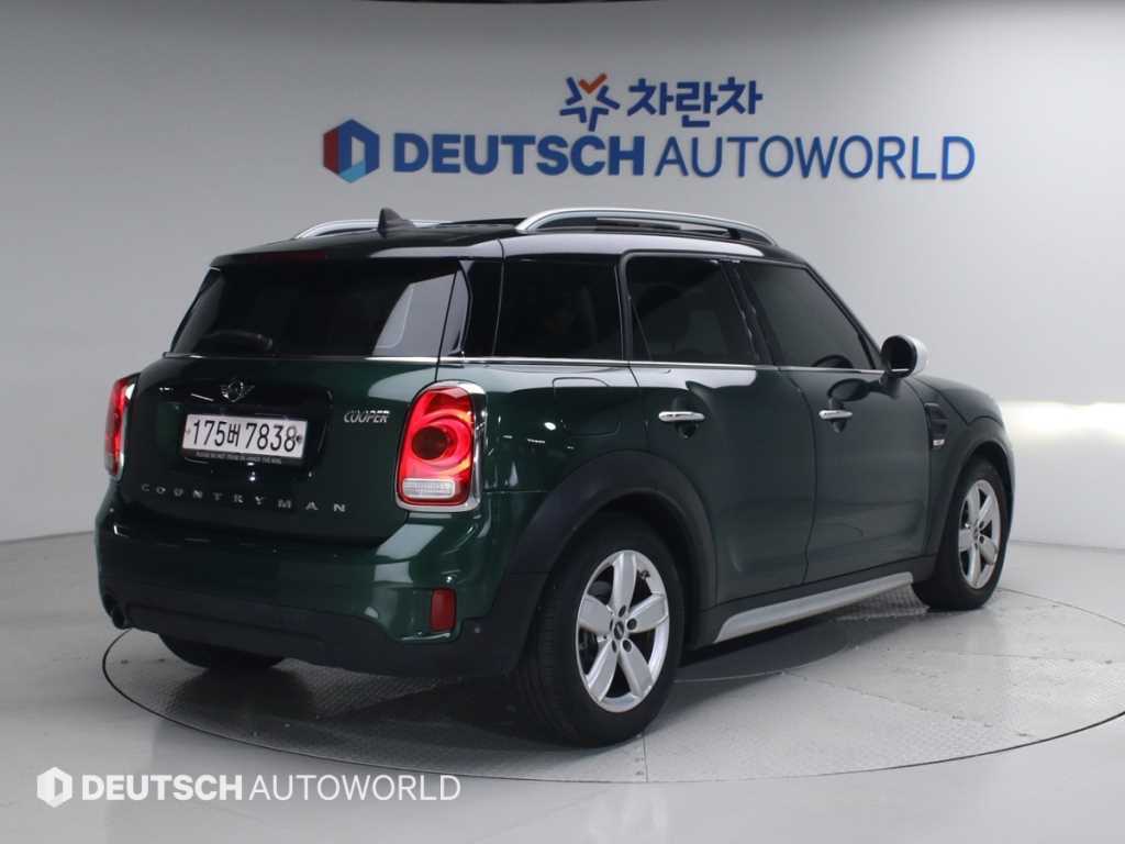 Mini Countryman - Vista 3