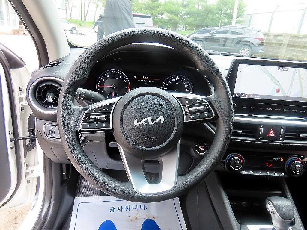 KIA K3 - Vista 8