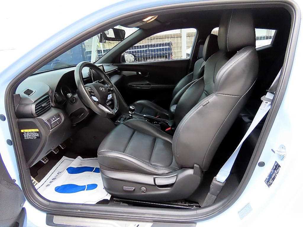HYUNDAI Veloster - Vista 5