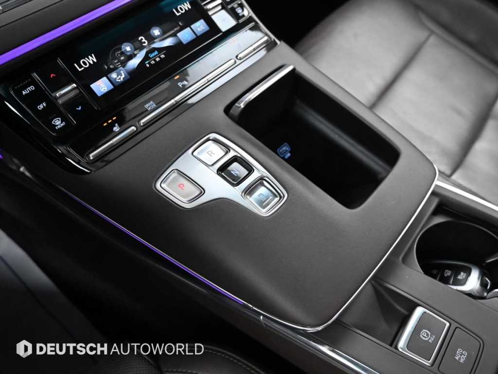 HYUNDAI Grandeur - Vista 9