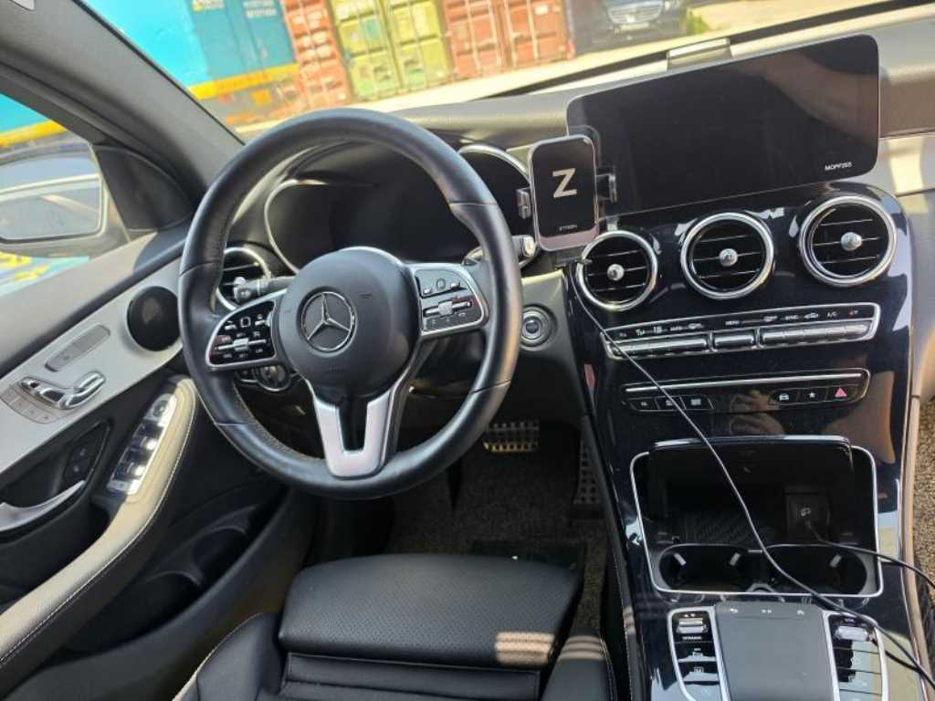 Mercedes Benz GLC Class - Vista 8