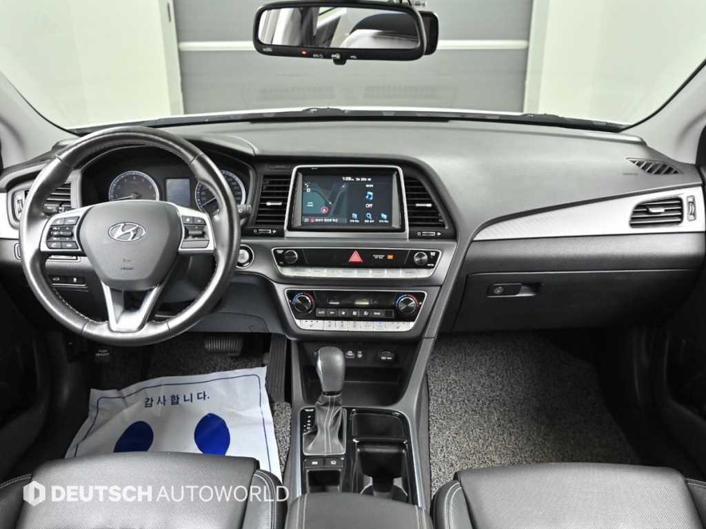 HYUNDAI Sonata - Vista 7