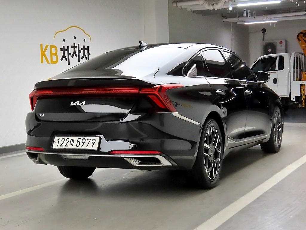 KIA K8 - Vista 4