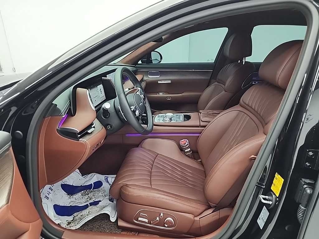 Genesis G90 - Vista 11