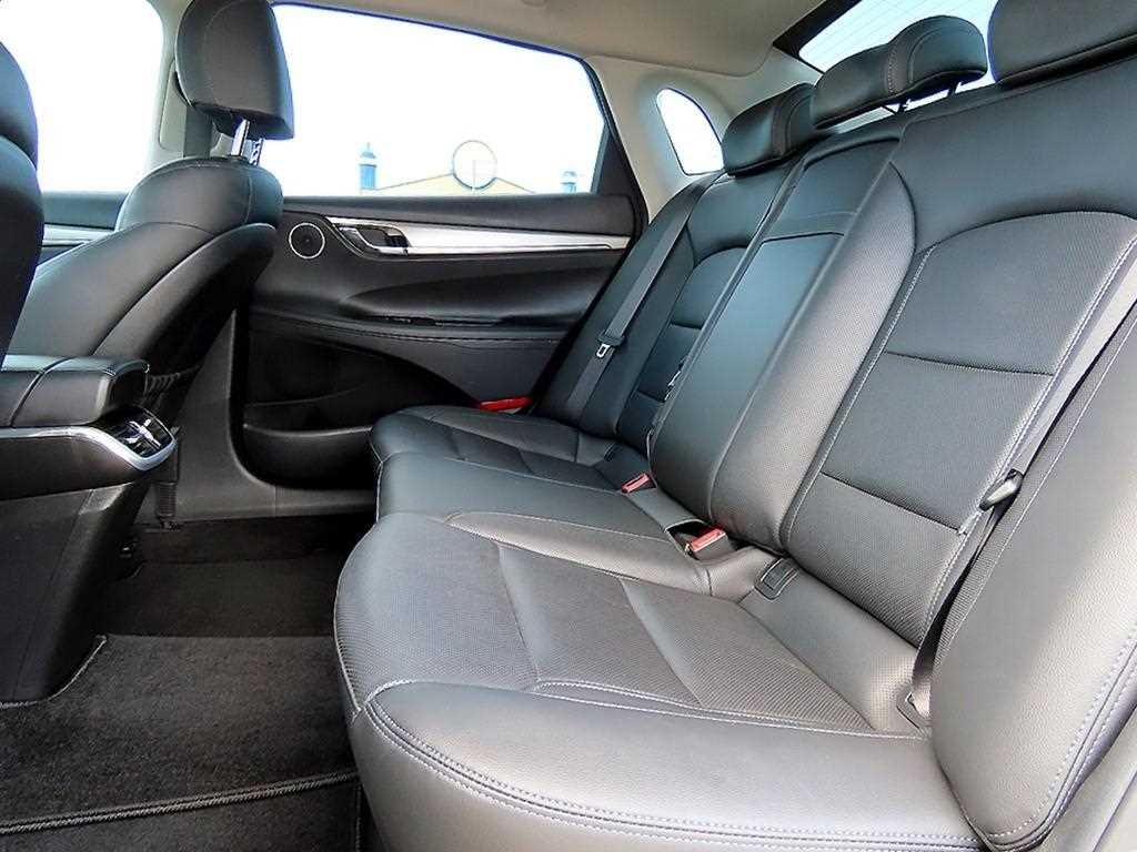 HYUNDAI Grandeur - Vista 6