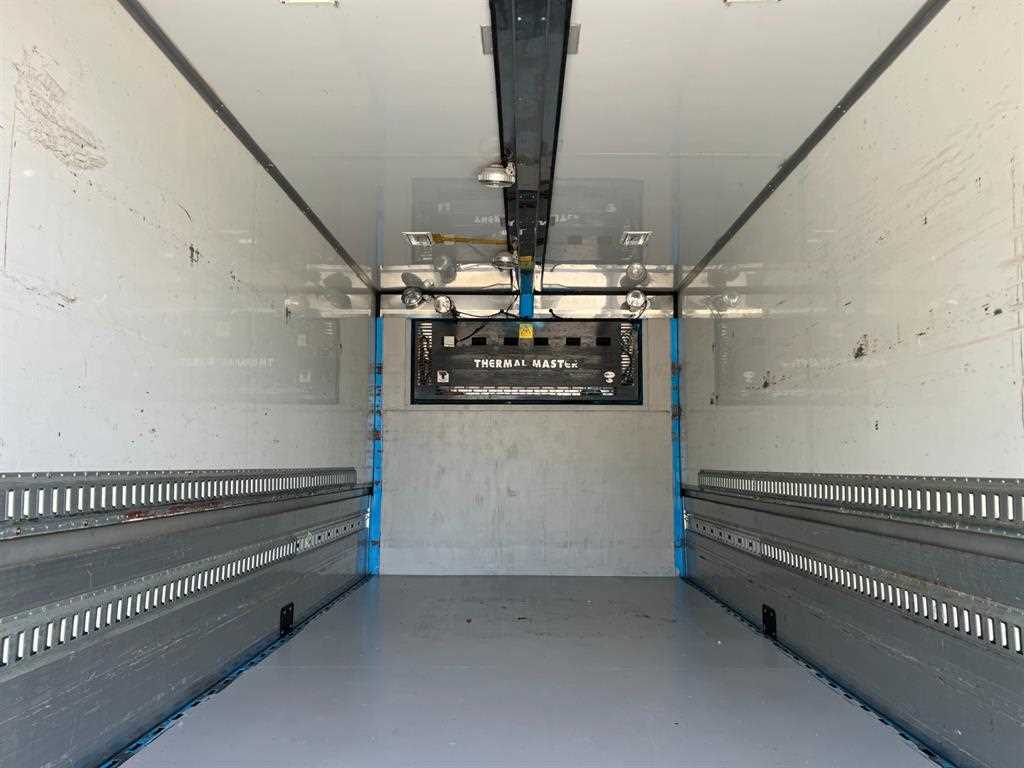 medium and large cargo truck - Vista 8