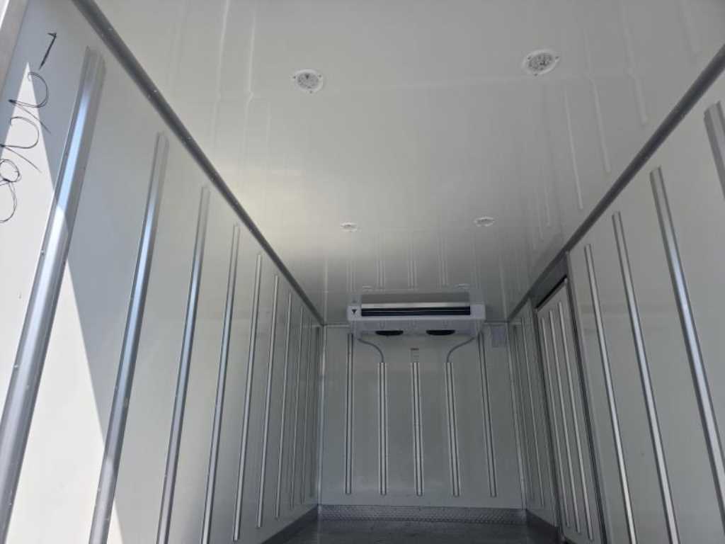 medium and large cargo truck - Vista 8
