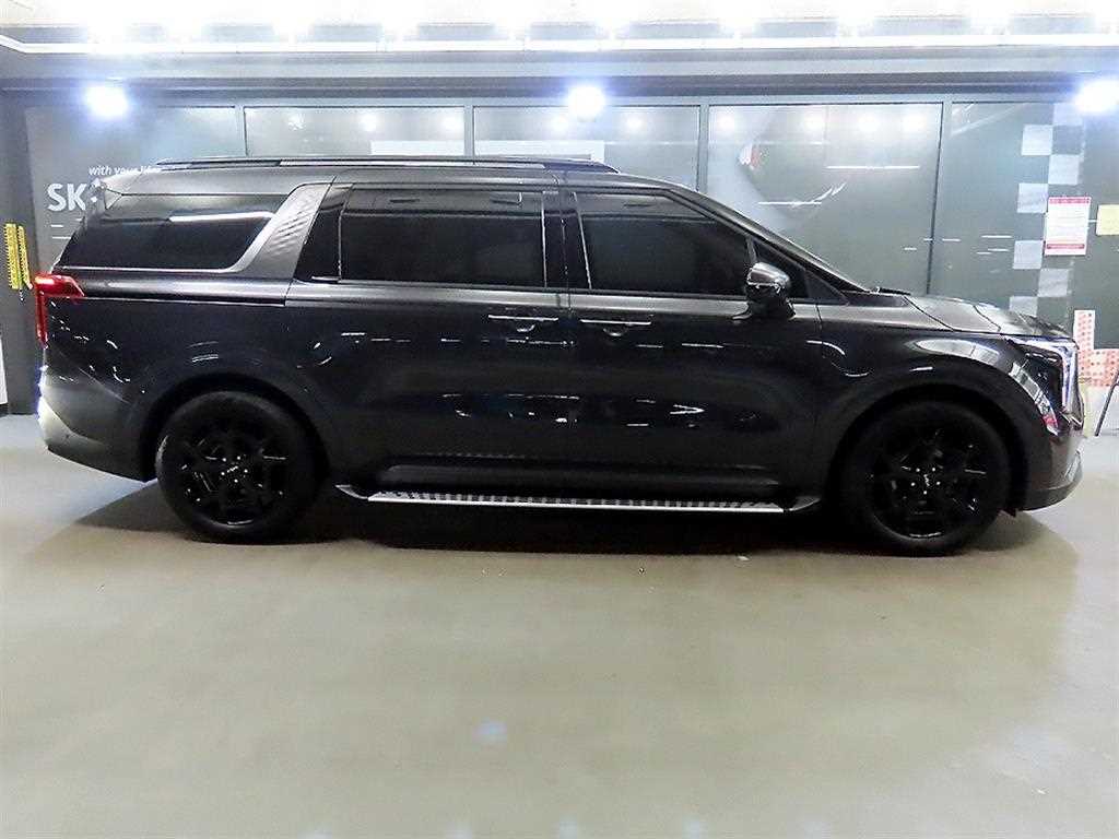 KIA Carnival - Vista 3