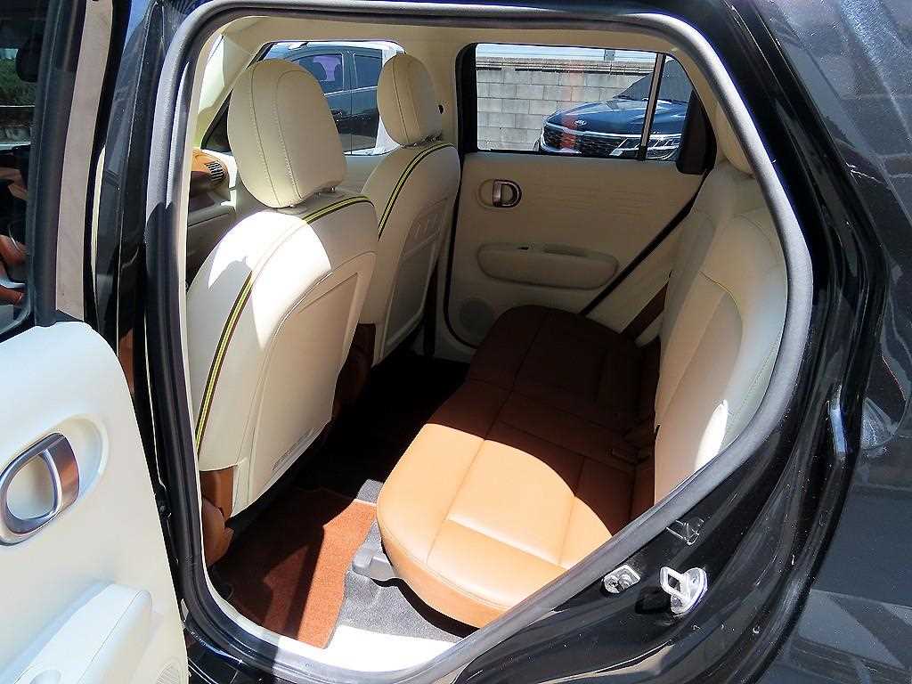 HYUNDAI Casper - Vista 6