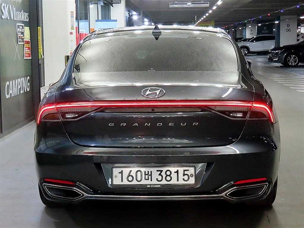 HYUNDAI Grandeur - Vista 5