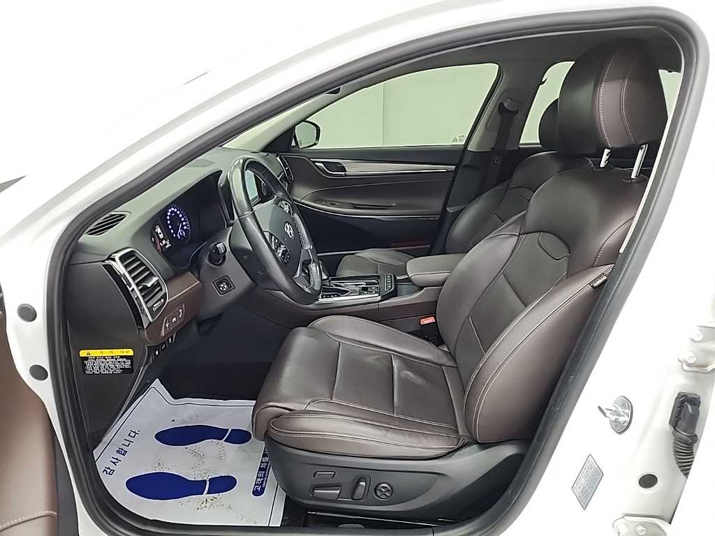 HYUNDAI Grandeur - Vista 11
