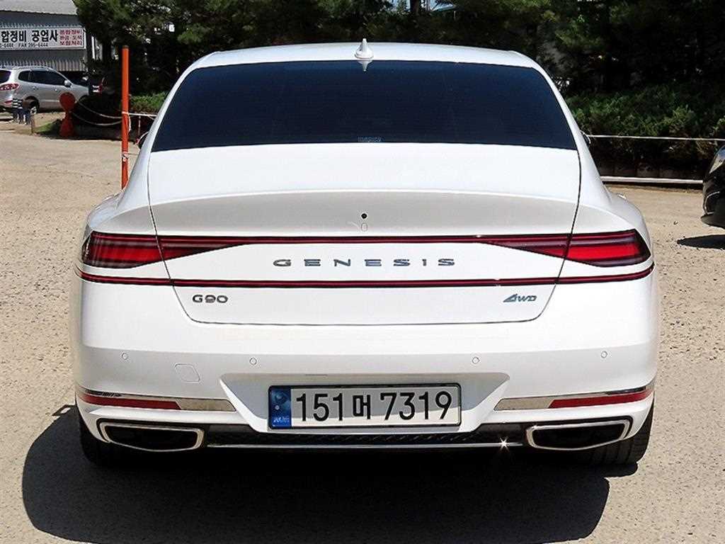 Genesis G90 - Vista 4