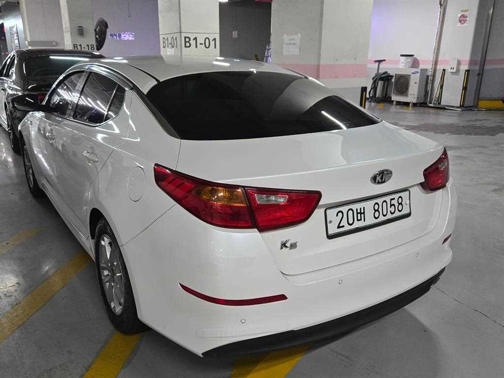 KIA K5 - Vista 3
