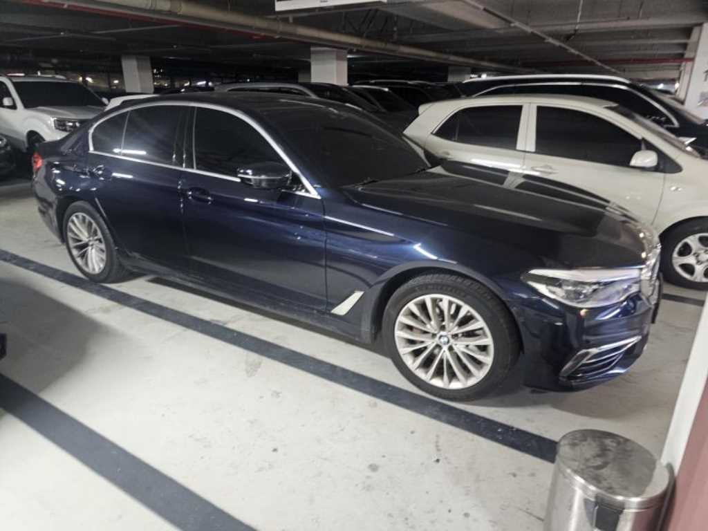 BMW 5 Series - Vista 2