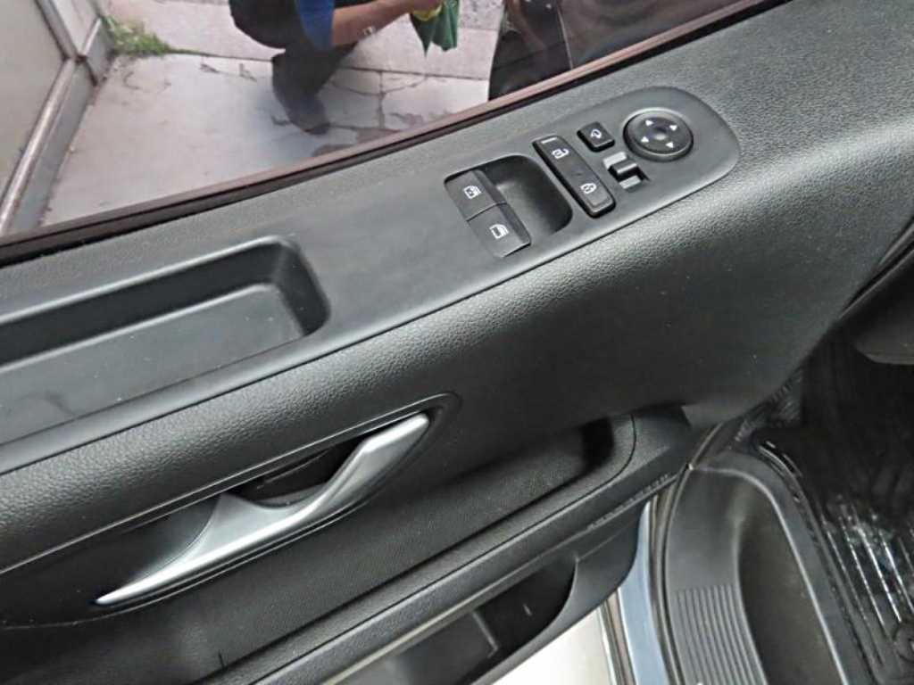 HYUNDAI Staria - Vista 7