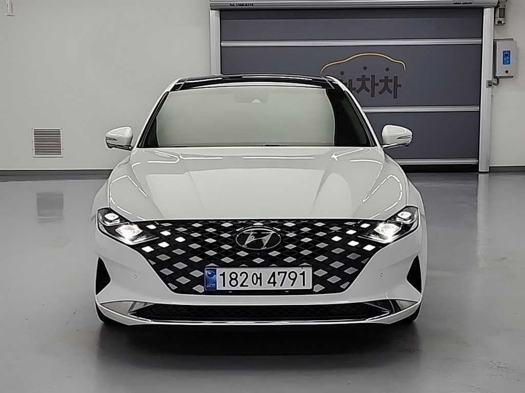 HYUNDAI Grandeur - Vista 2
