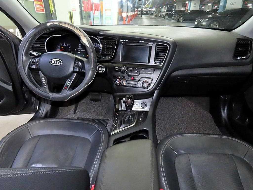 KIA K5 - Vista 10