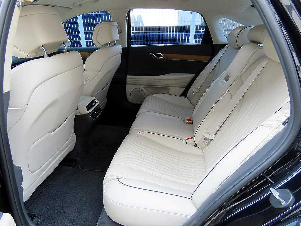 Genesis G80 - Vista 7