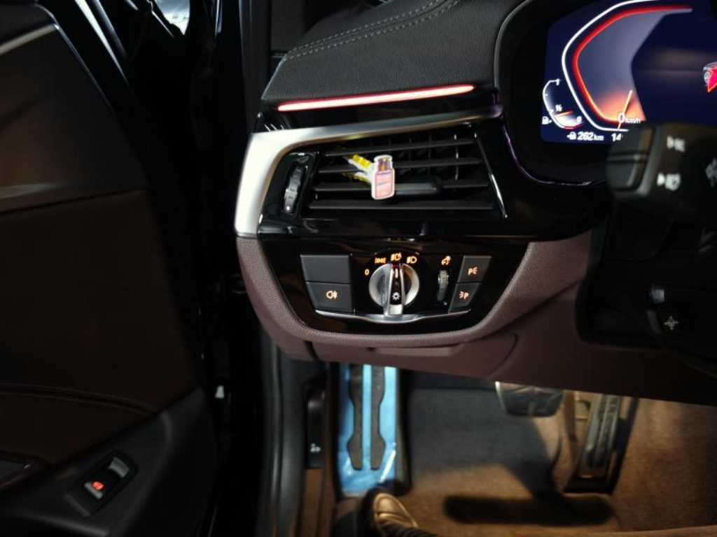 BMW 5 Series - Vista 7