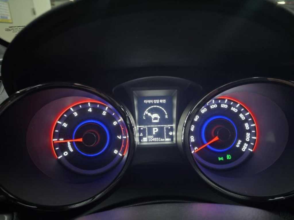 Ssangyong Tivoli - Vista 9