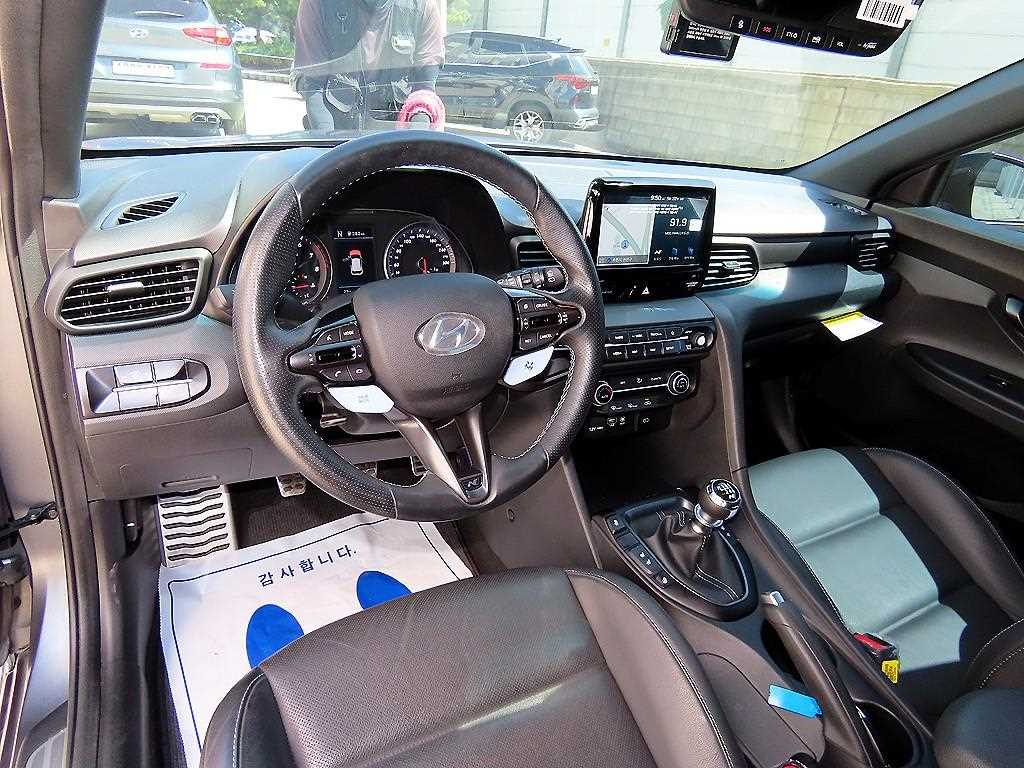 HYUNDAI Veloster - Vista 7
